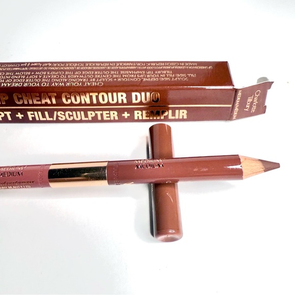 Charlotte Tilbury Lip Cheat Contour Duo Medium - Picture 1 of 6